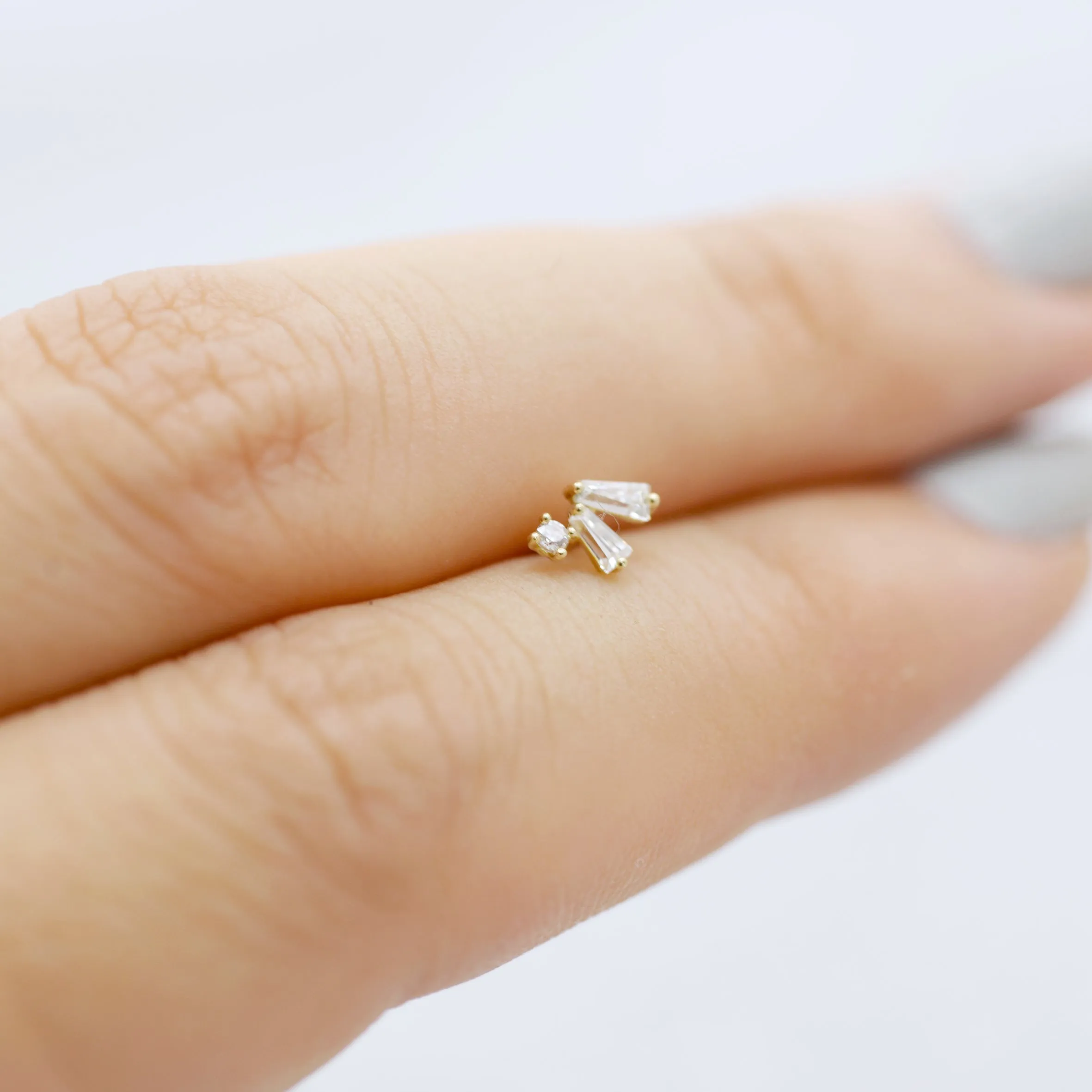 Tapered sector Piercing (small/ single) - 14K/ 18K Gold